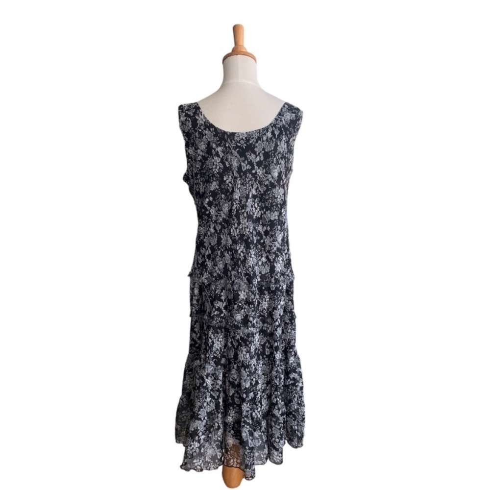 Laura Plus Floral Crochet Front Dress - Picture 5 of 8